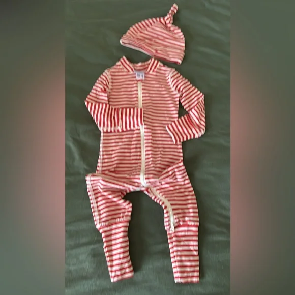 2 Hanna Andersson PJs with hats